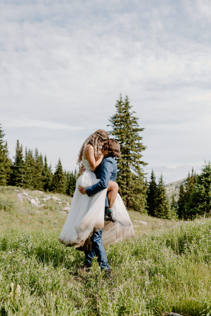 Breckenridge Colorado bride and groom shots