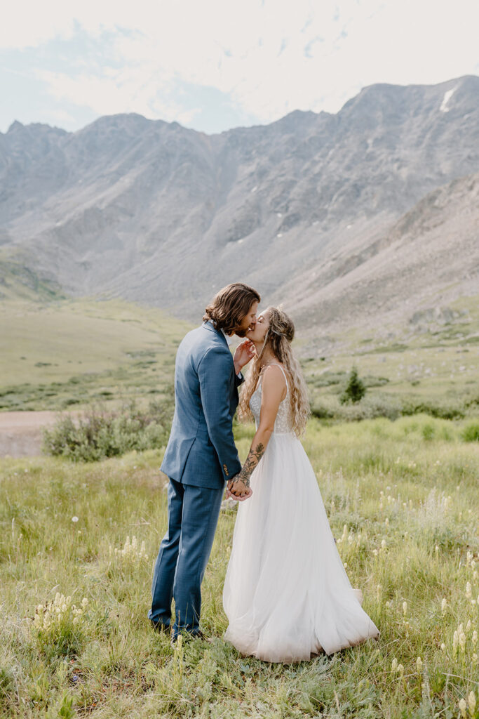 Breckenridge Colorado bride and groom shots