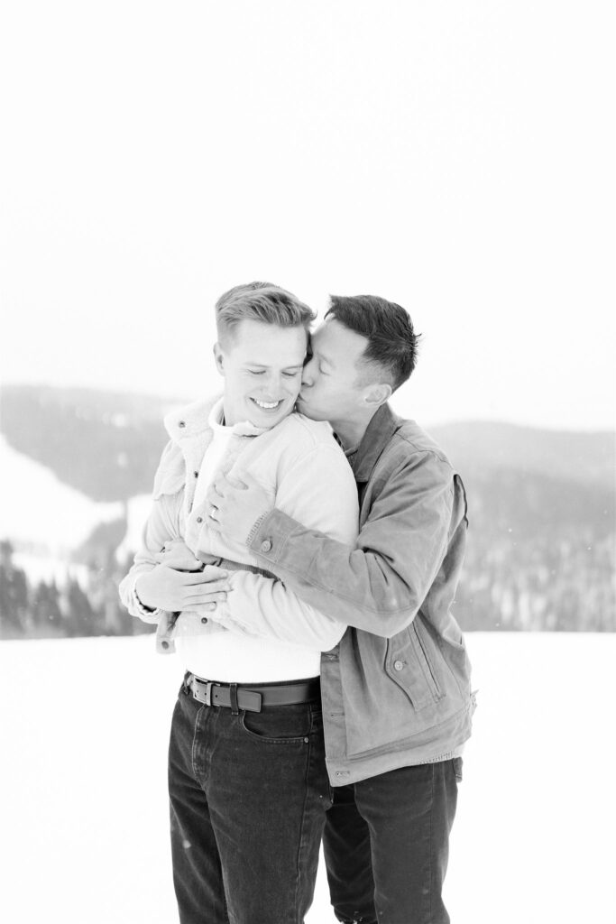 Vail engagement photos in the snow