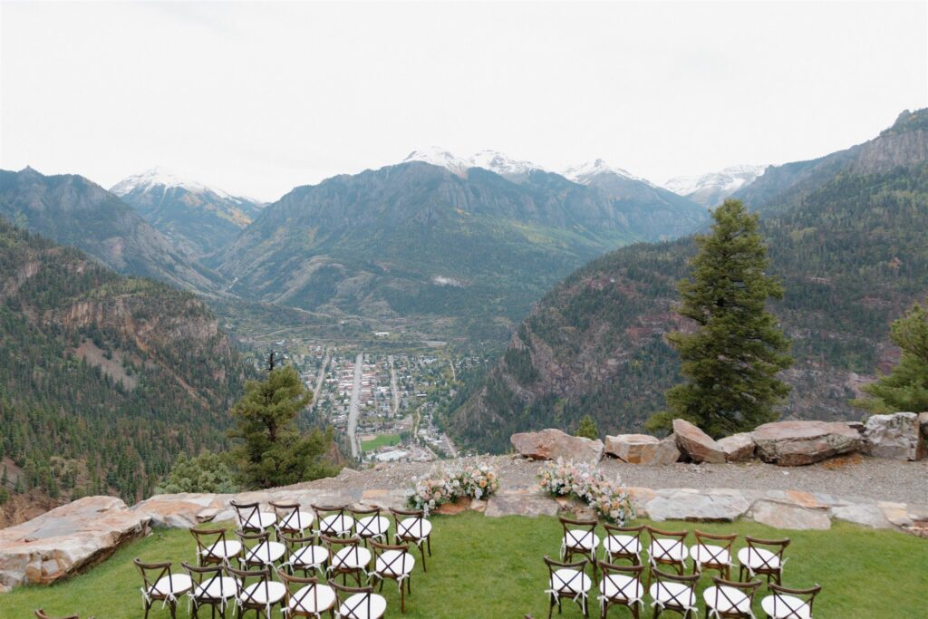 A Colorado destination wedding at Gold Mountain Ranch