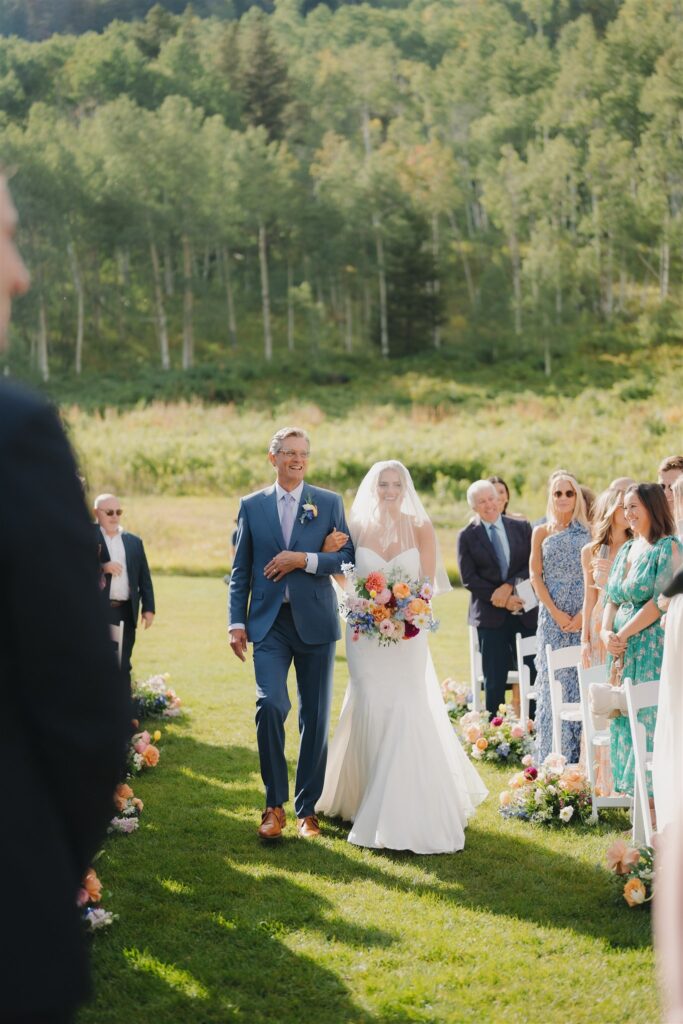 A Colorado mountain wedding ceremony at Beano's Cabin