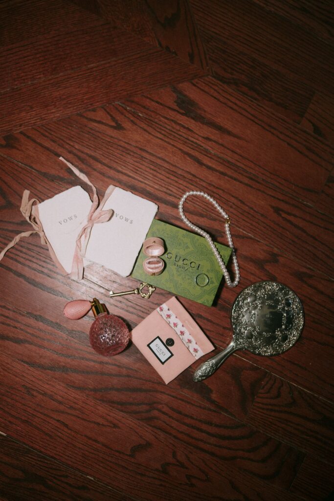Vintage eclectic wedding details