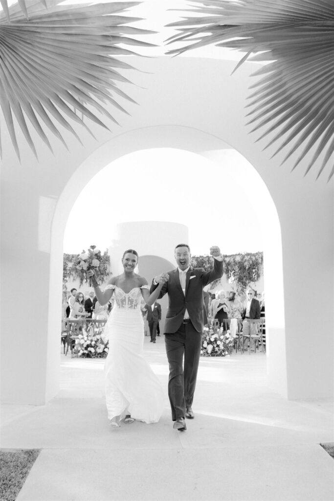 A Baja Luna Wedding ceremony in Los Cabos