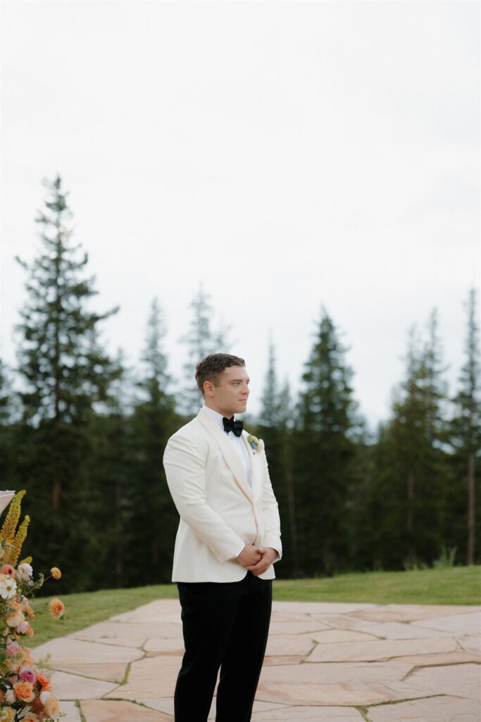 Palmyra Lookout wedding ceremony in Telluride, CO