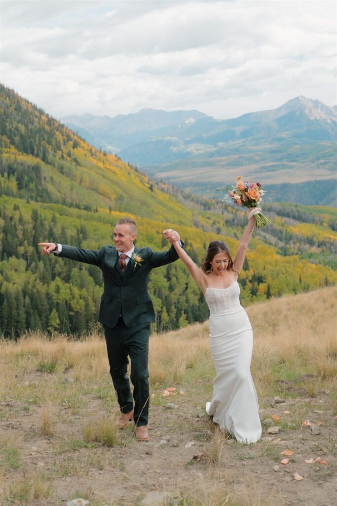 A non-venue wedding ceremony surrounded by the San Juan Mountains in Telluride