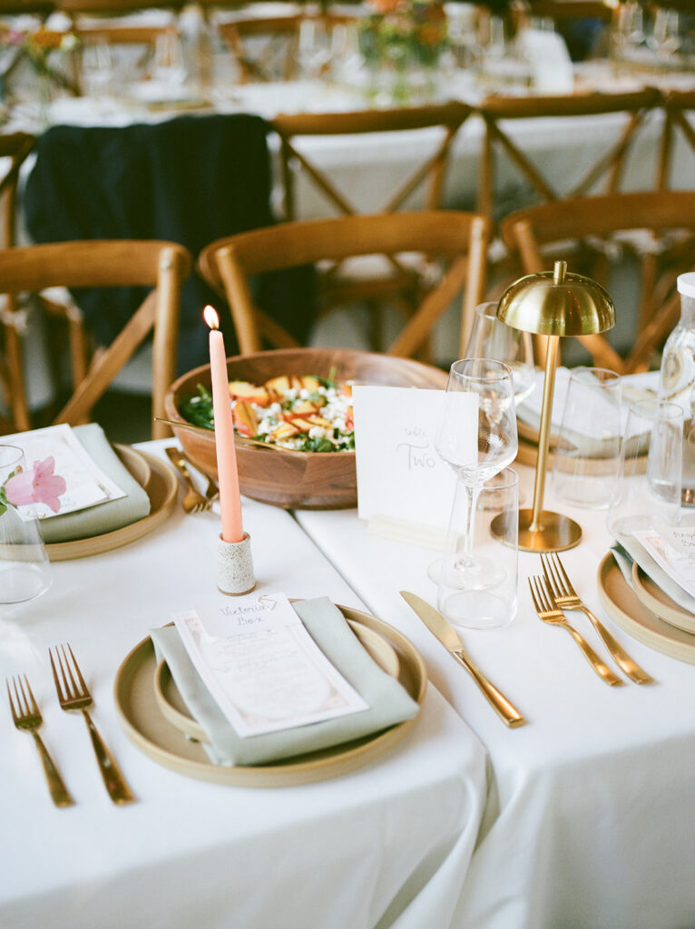 Colorado destination wedding table settings and decor