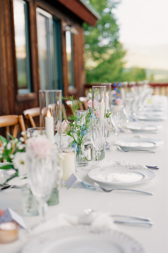 Colorado destination wedding table settings and decor