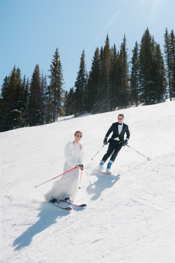 ski wedding photos on Vail Mountain