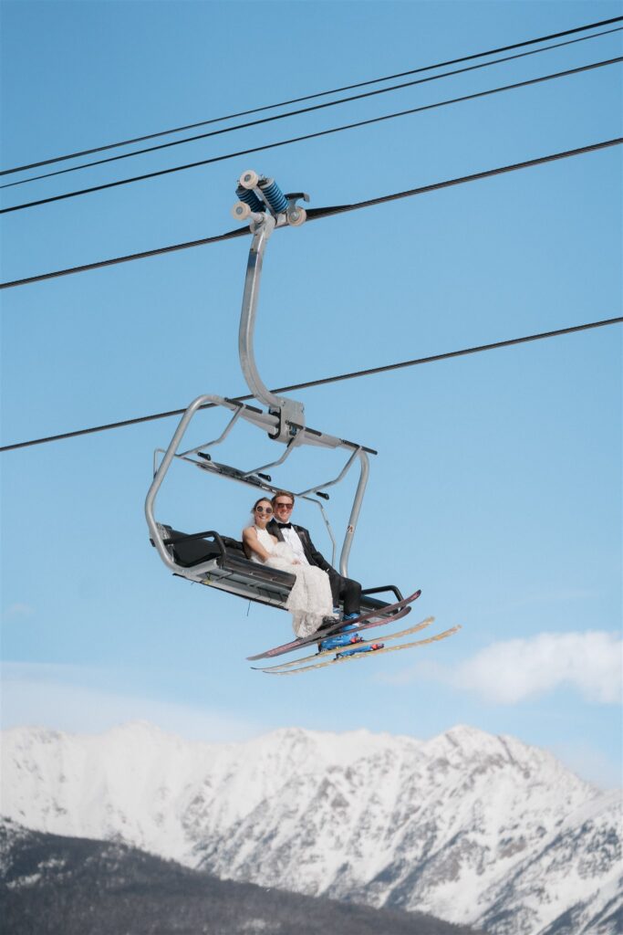 ski wedding photos on Vail Mountain