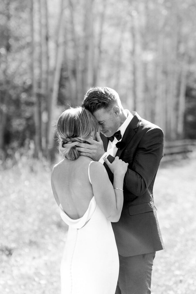 Colorado wedding bride and groom photos